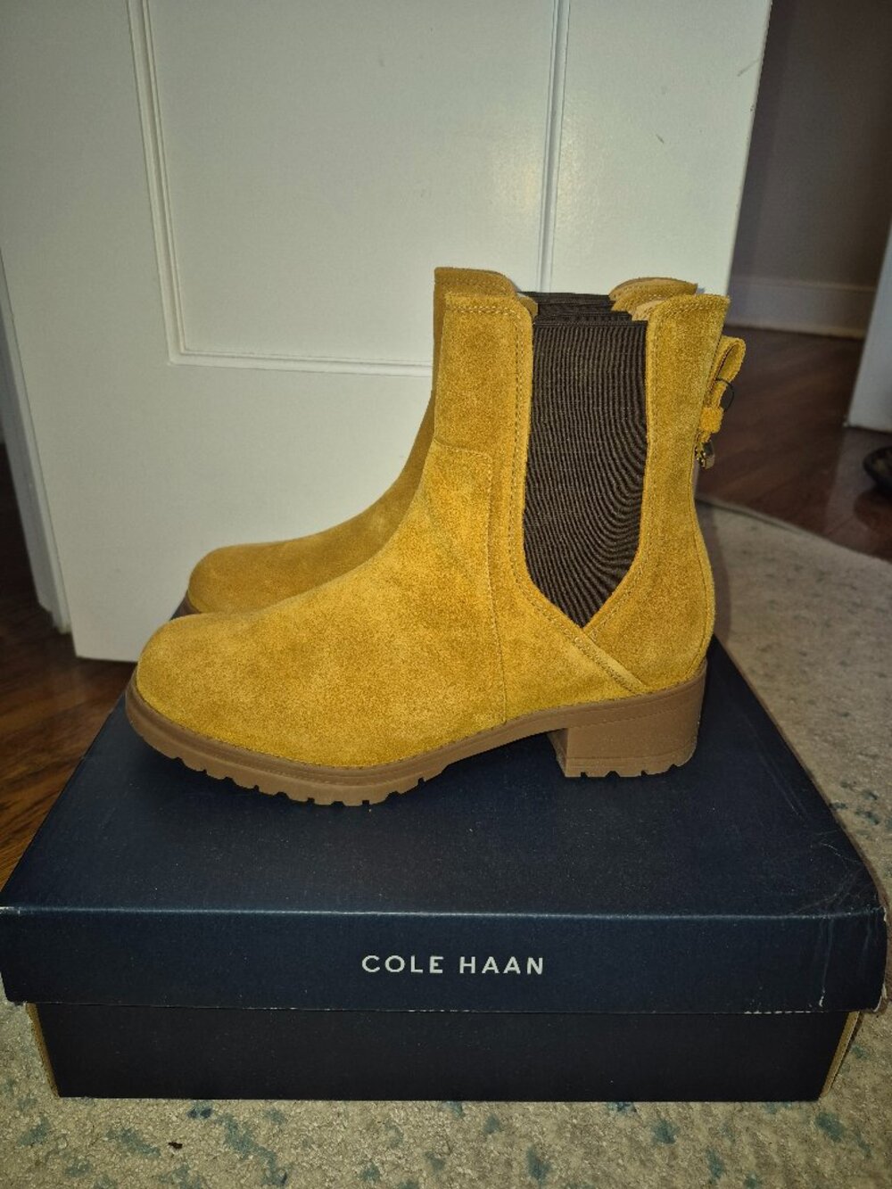 🆕 Cole Haan Camea waterproof Chelsea bootie, Amber suede